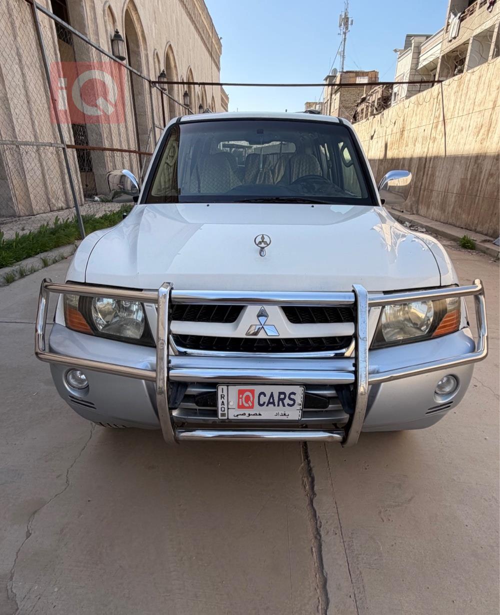 ميتسوبيشي باجيرو